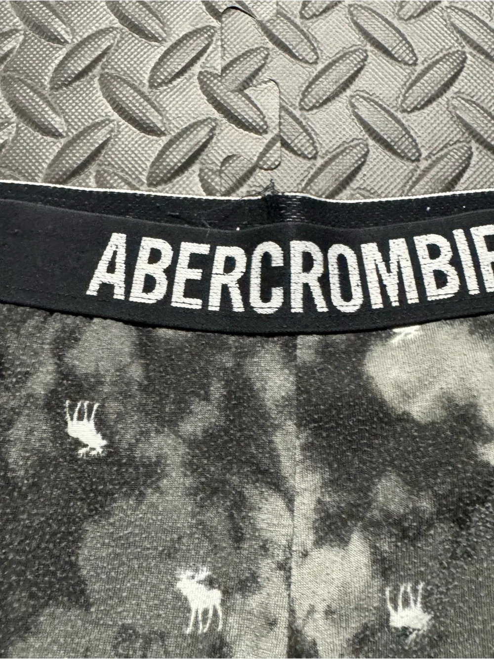 Abercrombie Kids Sleep Shorts Size 15/16 Black Tie Dye Moose Pajama